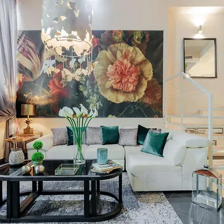 Casa Eda, Modern Contemporary Inside The Walls Of Apartment Lucca