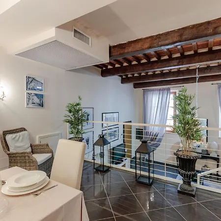 Casa Eda, Modern Contemporary Inside The Walls Of Apartment Lucca